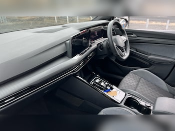 Used Volkswagen Golf 2024 for sale - 79444263: Photo