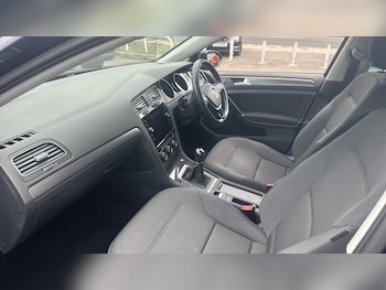 Used Volkswagen Golf 2019 for sale - 79080926: Photo