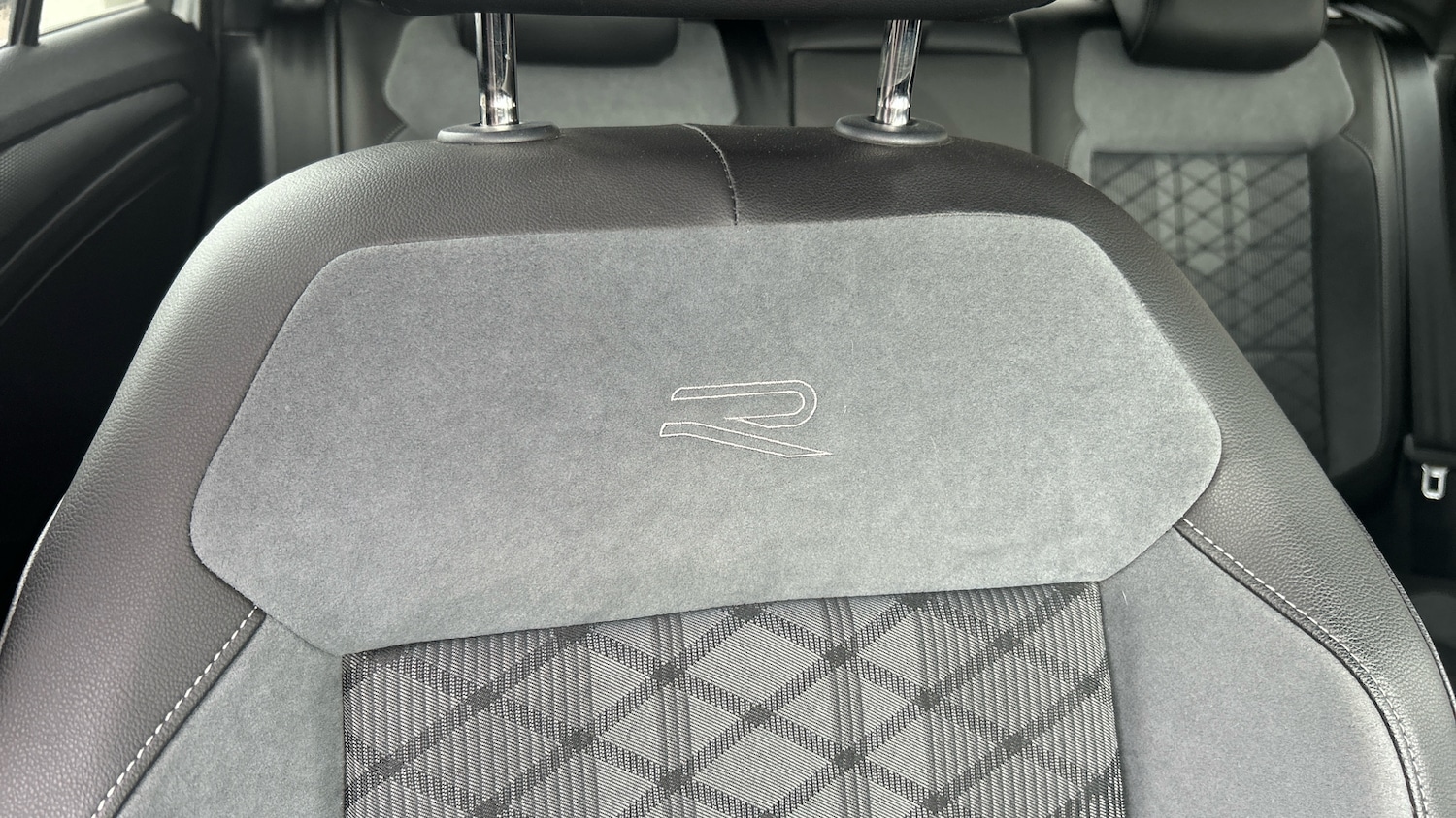 Used Volkswagen T-Roc 2022 for sale - 76534282: Photo 33