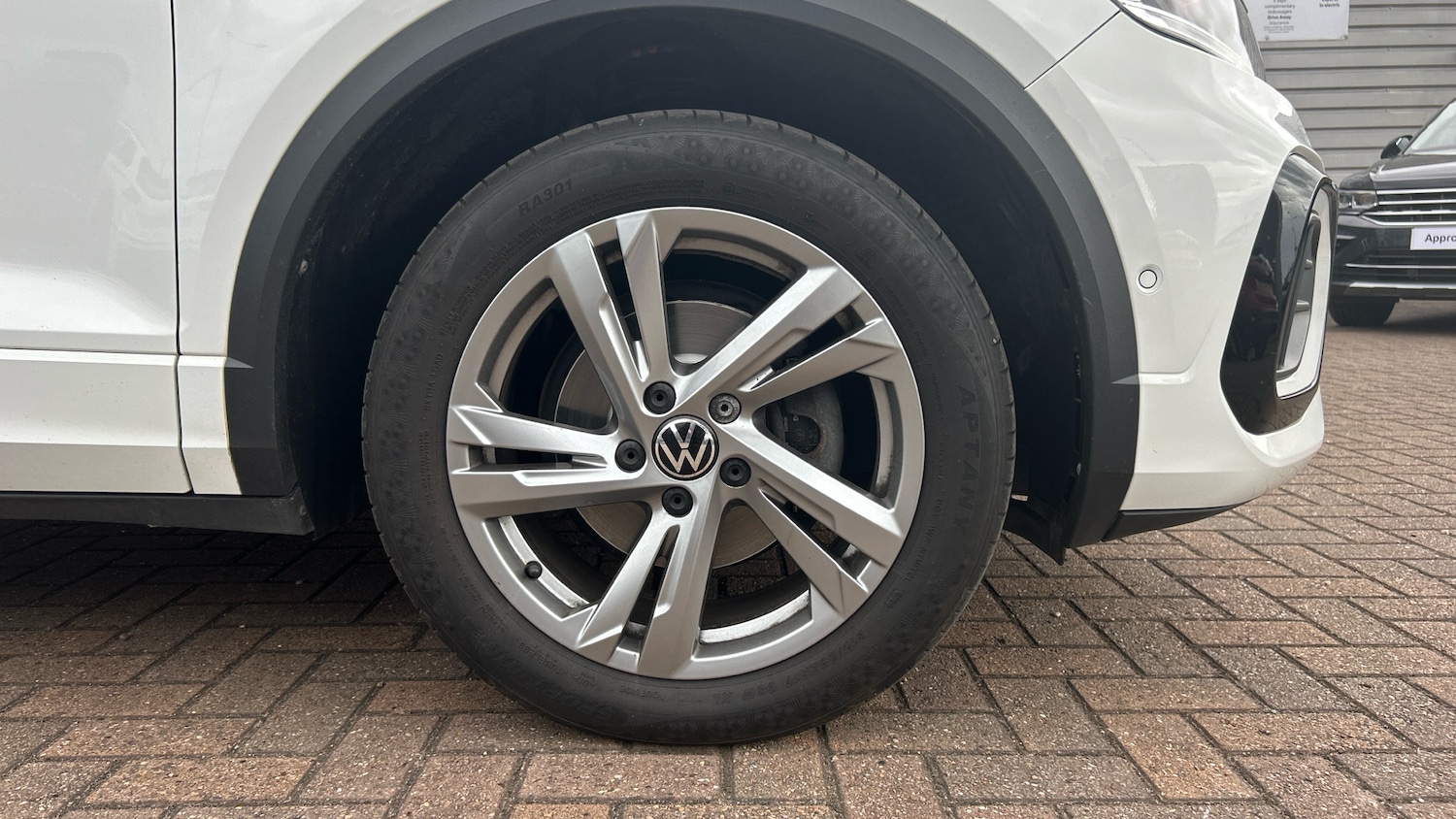 Used Volkswagen T-Roc 2022 for sale - 76534282: Photo 5