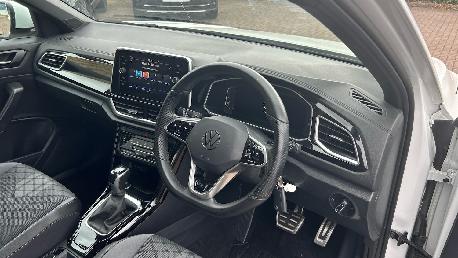 Used Volkswagen T-Roc 2022 for sale - 76534282: Photo 6