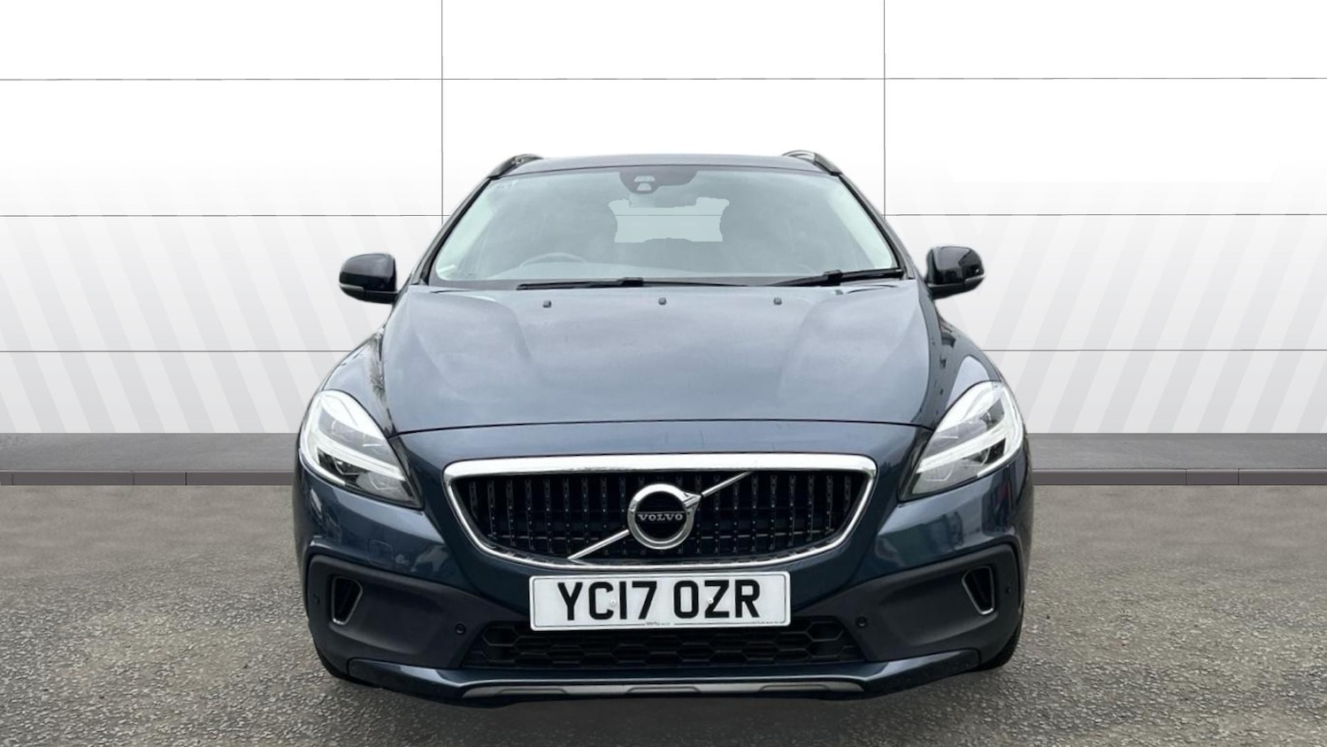 Used Volvo V40 2017 for sale - 77434542: Photo 3