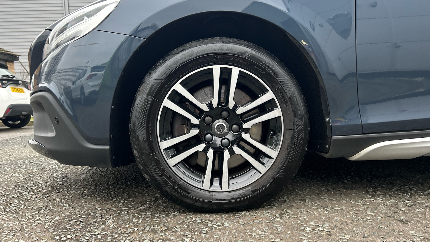 Used Volvo V40 2017 for sale - 77434542: Photo 7