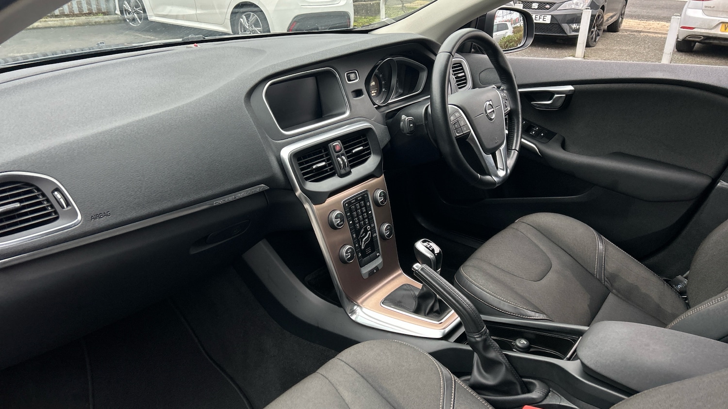 Used Volvo V40 2017 for sale - 77434542: Photo 9