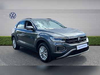 Used Volkswagen T-Roc 2024 for sale - 78577208: Photo