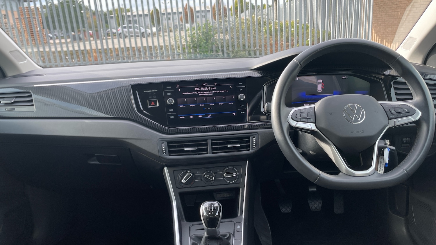 Used Volkswagen Polo 2024 for sale - 76517911: Photo 9