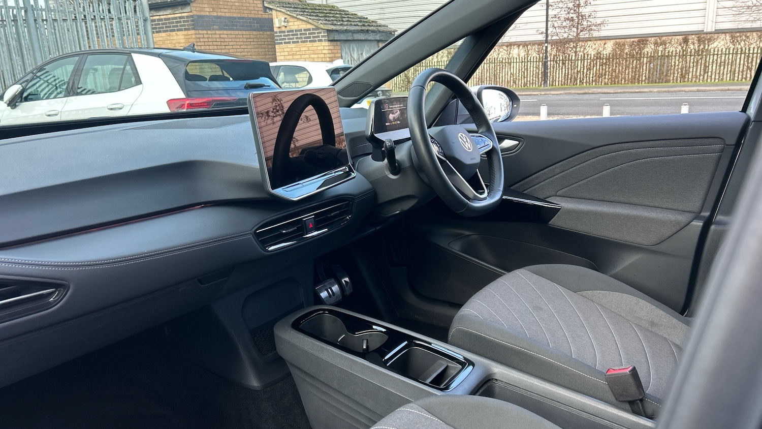 Used Volkswagen ID.3 2024 for sale - 77434528: Photo 2