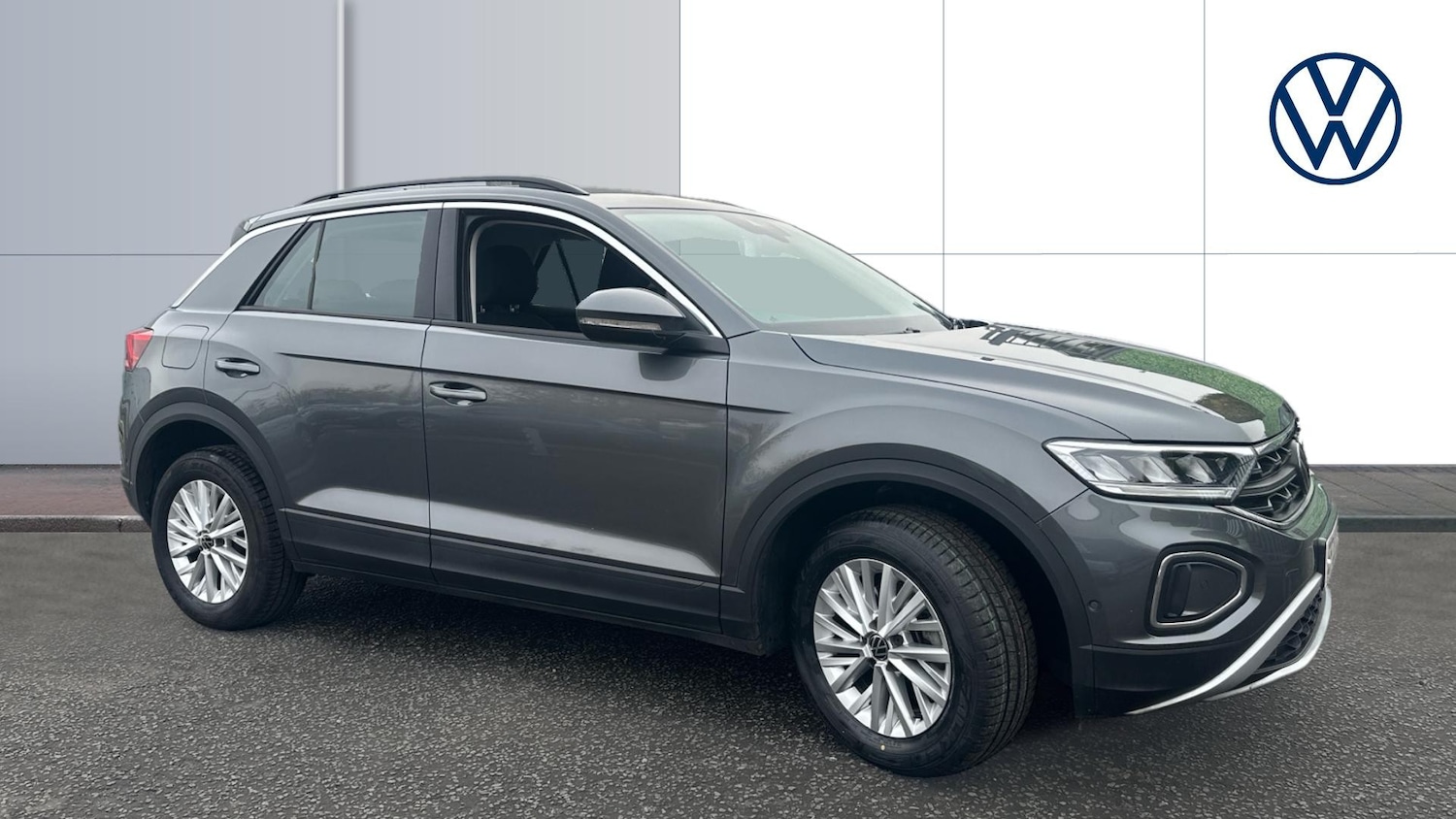Used Volkswagen T-Roc 2022 for sale - 76421785: Photo 1