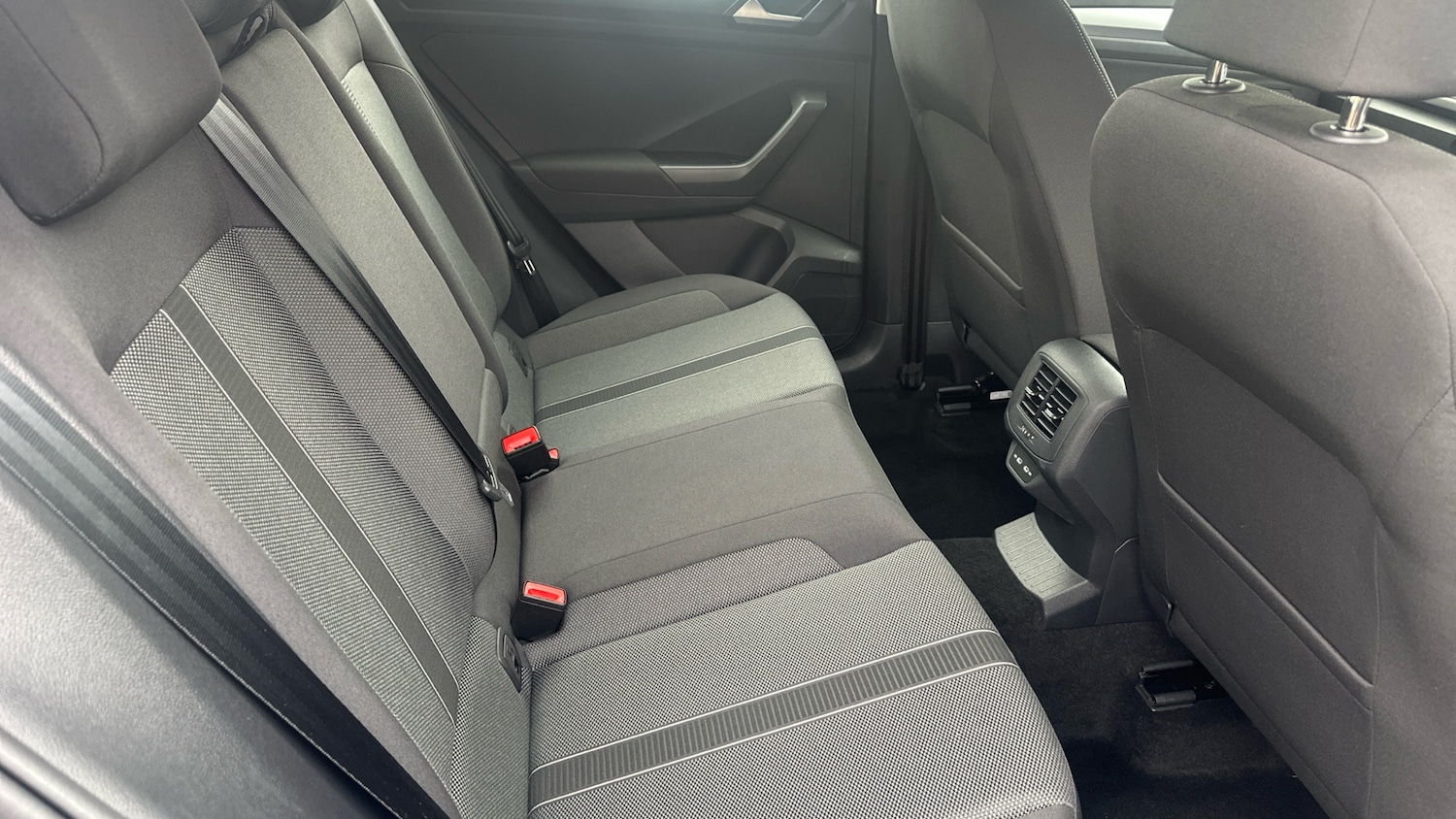 Used Volkswagen T-Roc 2022 for sale - 76421785: Photo 16