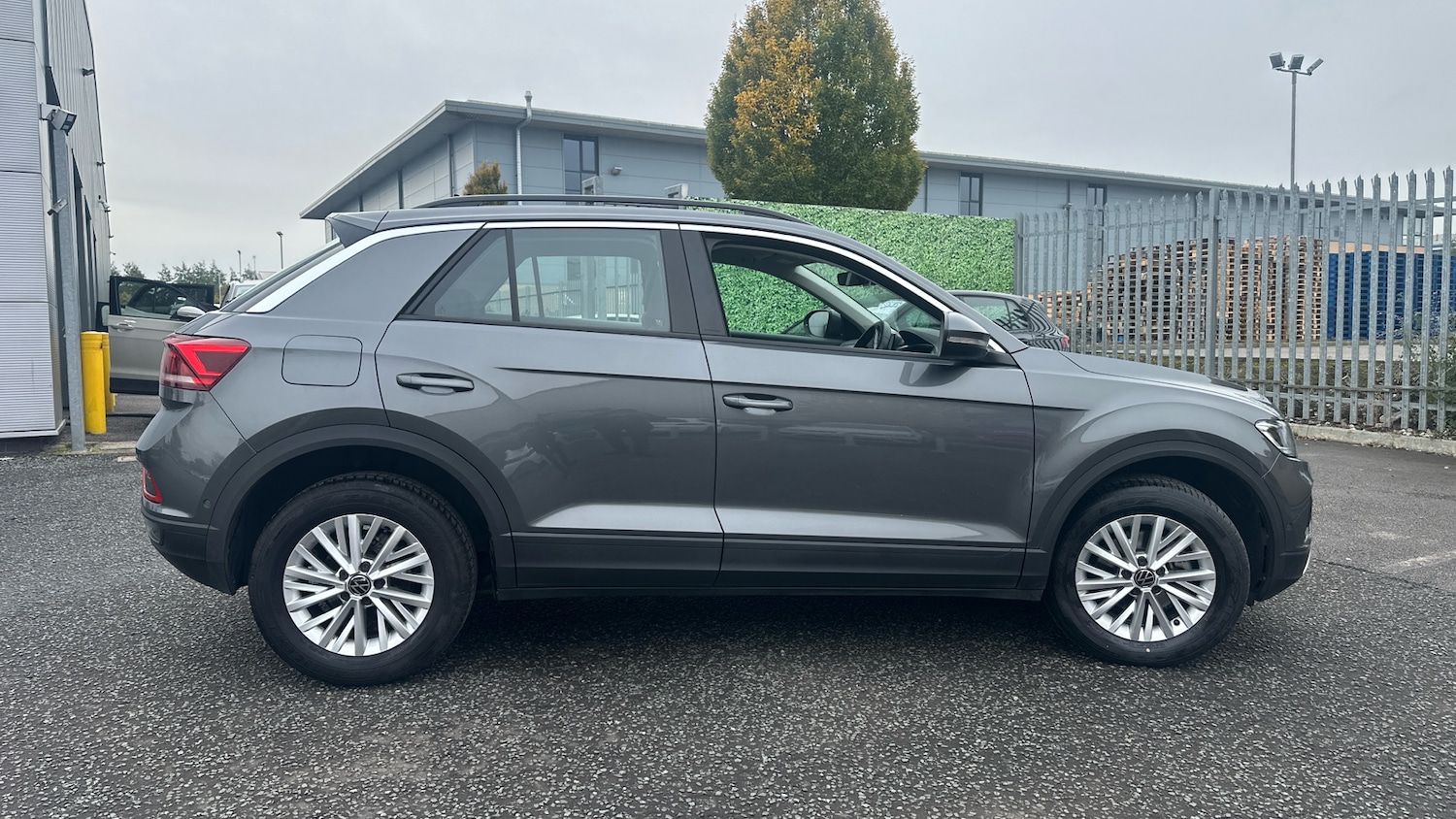 Used Volkswagen T-Roc 2022 for sale - 76421785: Photo 31