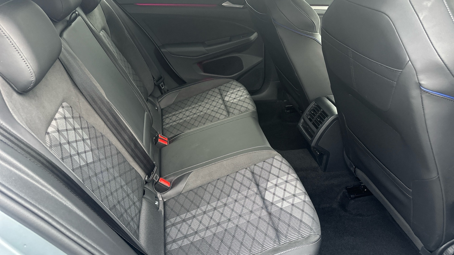 Used Volkswagen Golf 2025 for sale - 76393399: Photo 16