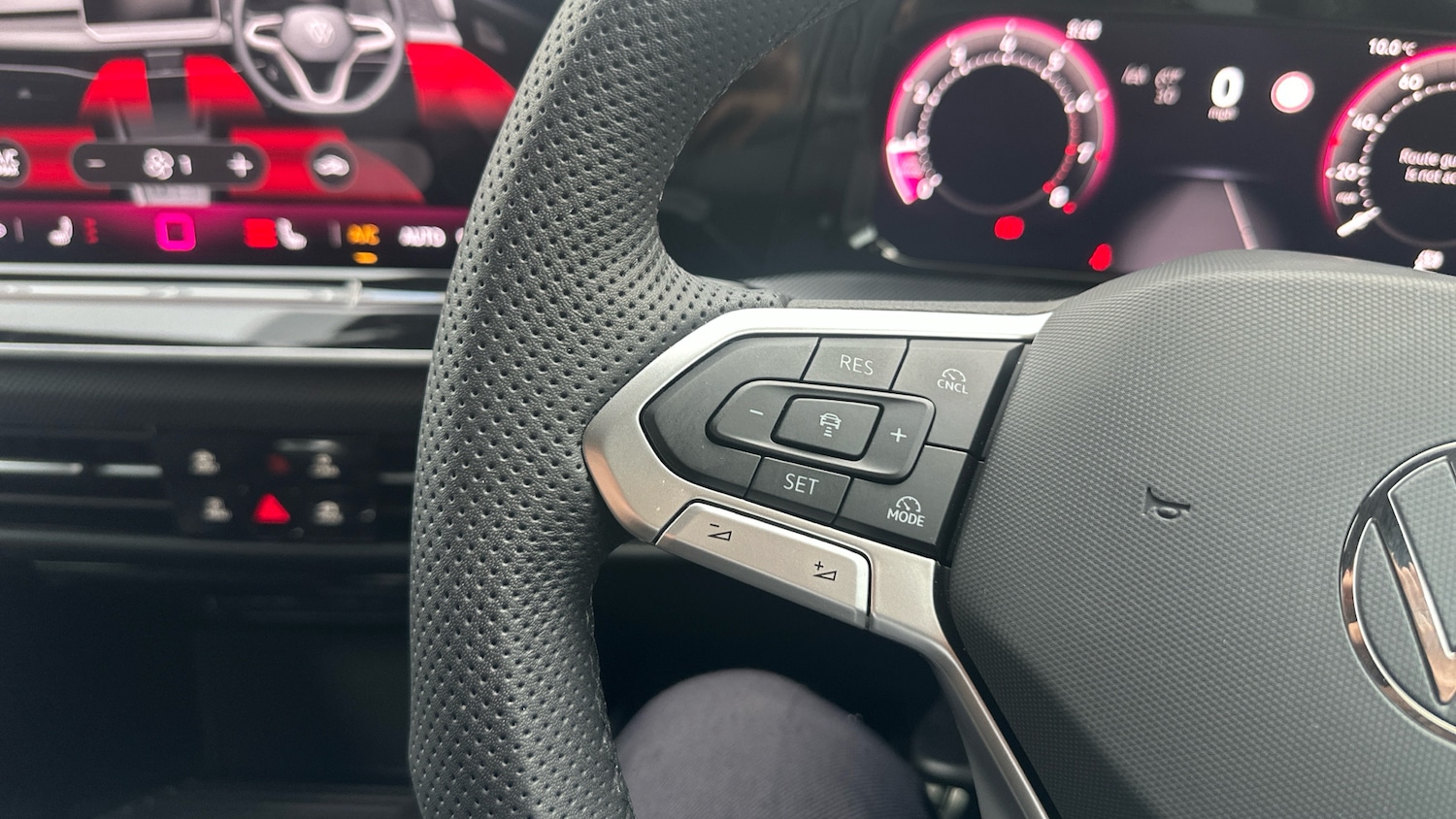 Used Volkswagen Golf 2025 for sale - 76393399: Photo 18