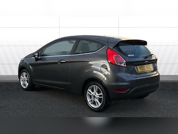 Used Ford Fiesta 2017 for sale - 76340476: Photo