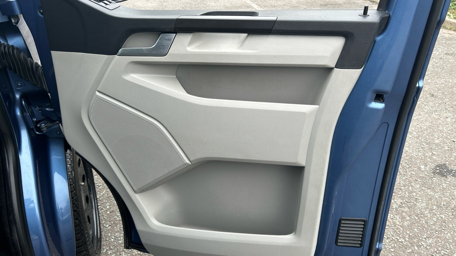 Used Volkswagen Transporter 2018 for sale - 76302116: Photo 19