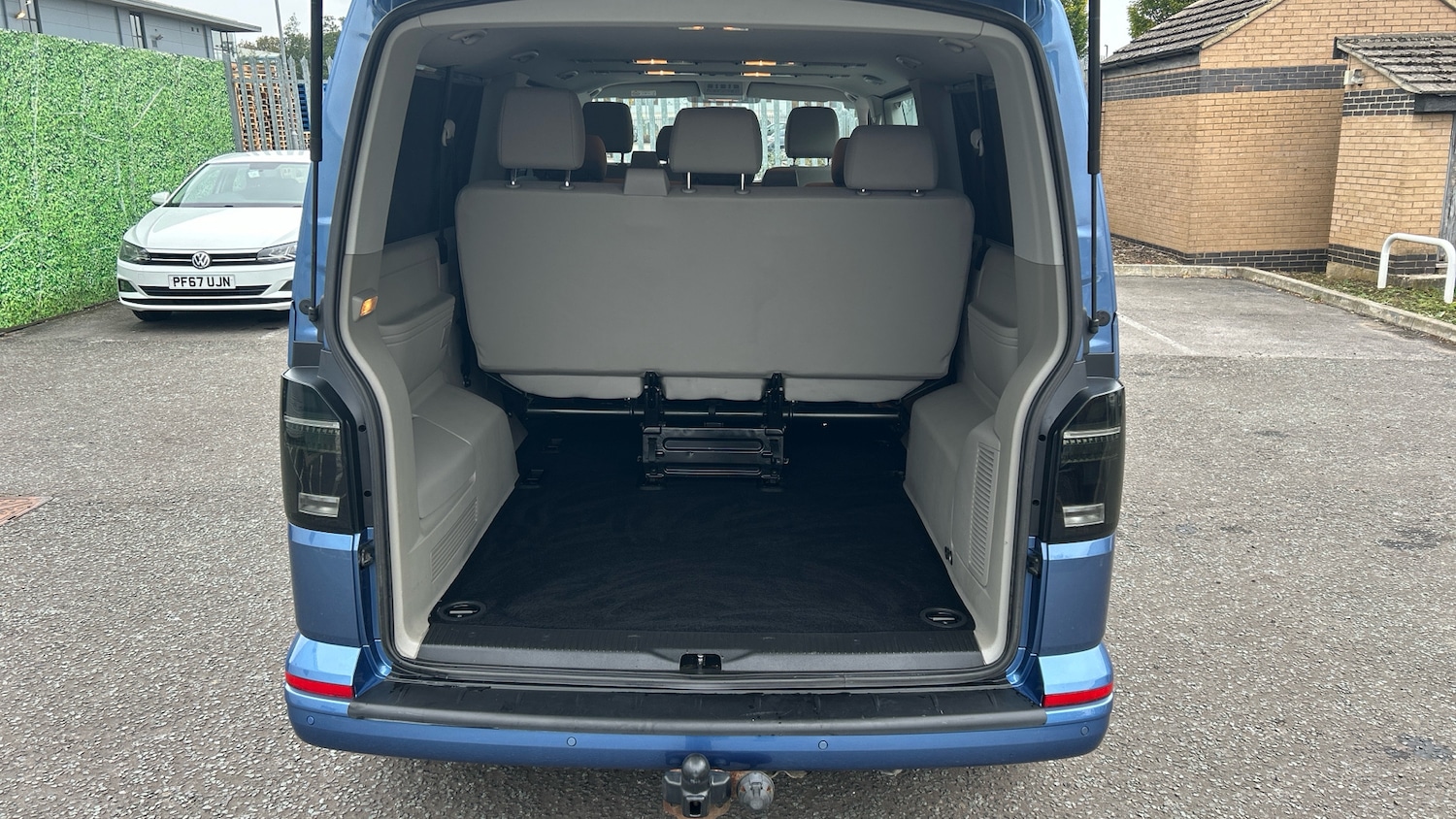 Used Volkswagen Transporter 2018 for sale - 76302116: Photo 20