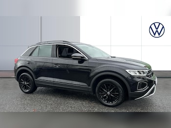 Used Volkswagen T-Roc 2022 for sale - 76507989: Photo