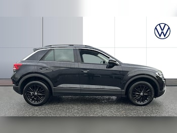 Used Volkswagen T-Roc 2022 for sale - 76507989: Photo