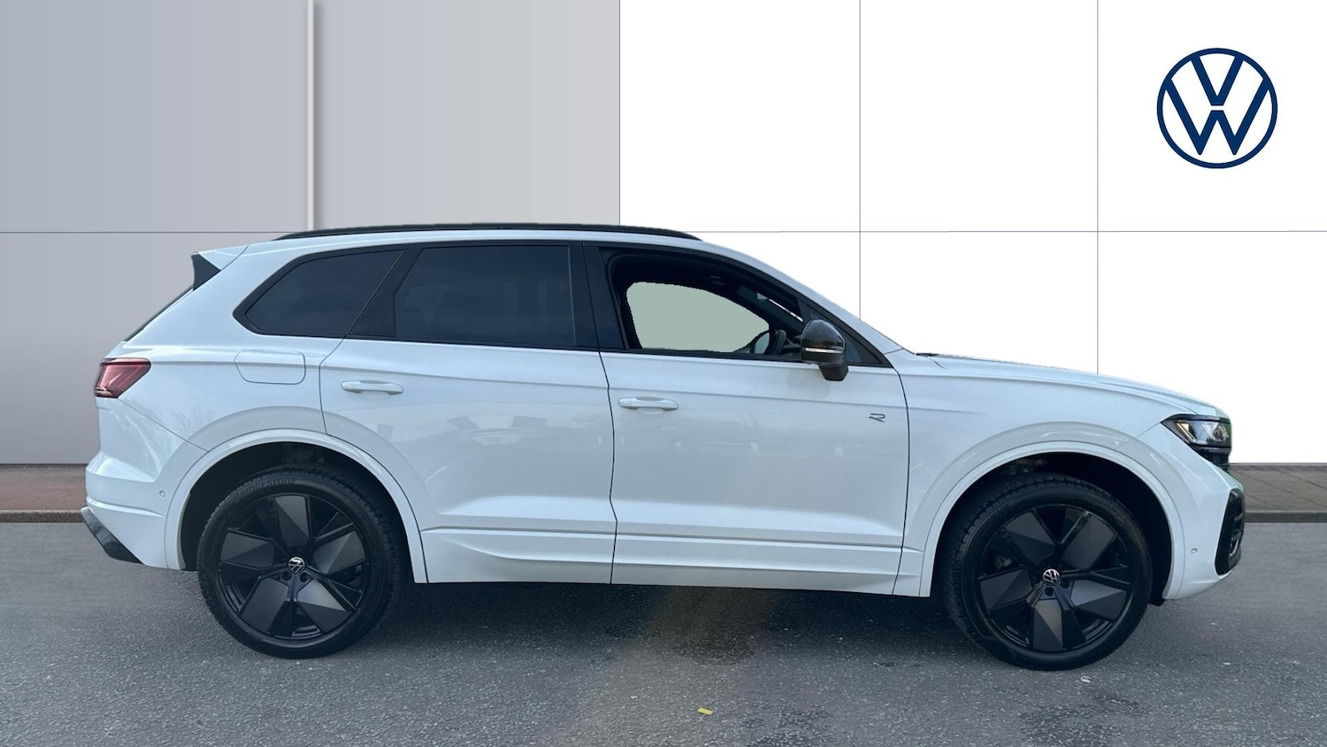 Used Volkswagen Touareg 2025 for sale - 76340966: Photo 4