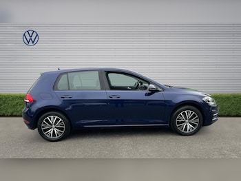Used Volkswagen Golf 2018 for sale - 78325380: Photo