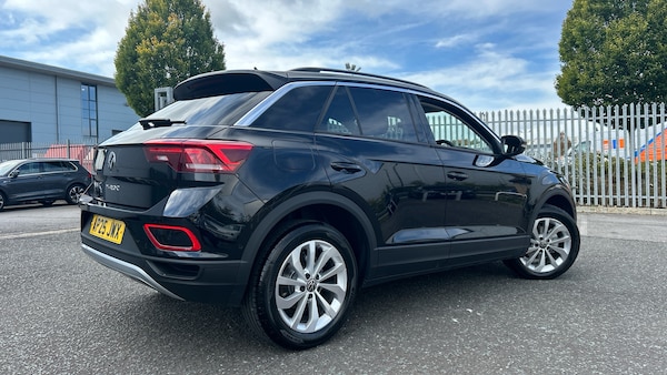 Used Volkswagen T-Roc 2025 for sale - 76222157: Photo 36