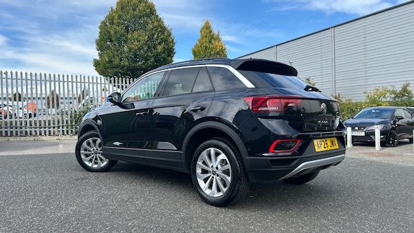 Used Volkswagen T-Roc 2025 for sale - 76222157: Photo 38