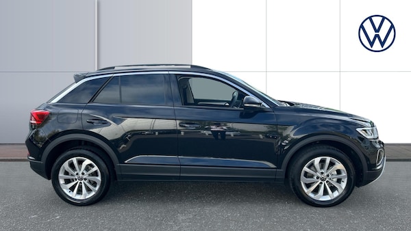 Used Volkswagen T-Roc 2025 for sale - 76222157: Photo 4