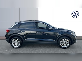 Used Volkswagen T-Roc 2025 for sale - 76222157: Photo 4
