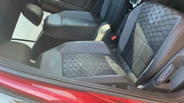 Used Volkswagen T-Roc 2025 for sale - 76063669: Photo 40