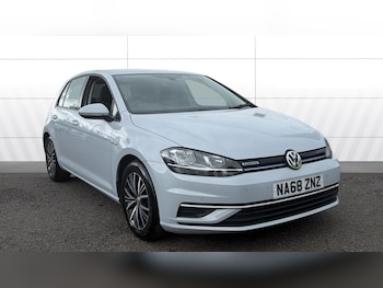 Used Volkswagen Golf 2018 for sale - 78708712: Photo