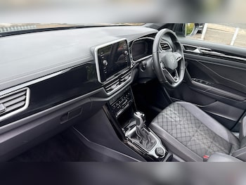 Used Volkswagen T-Roc 2023 for sale - 78614491: Photo