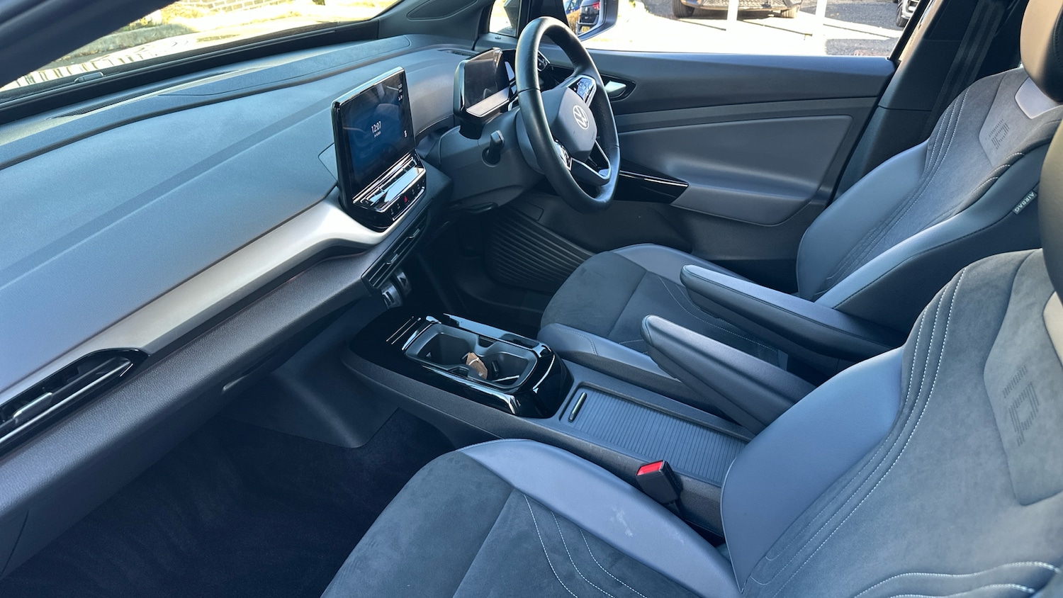 Used Volkswagen ID.4 2022 for sale - 76340480: Photo 2