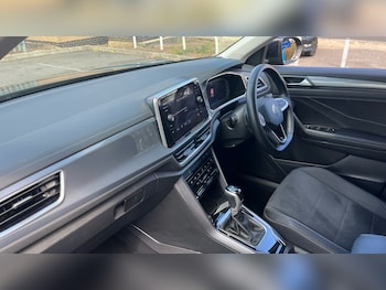 Used Volkswagen T-Roc 2023 for sale - 79417654: Photo