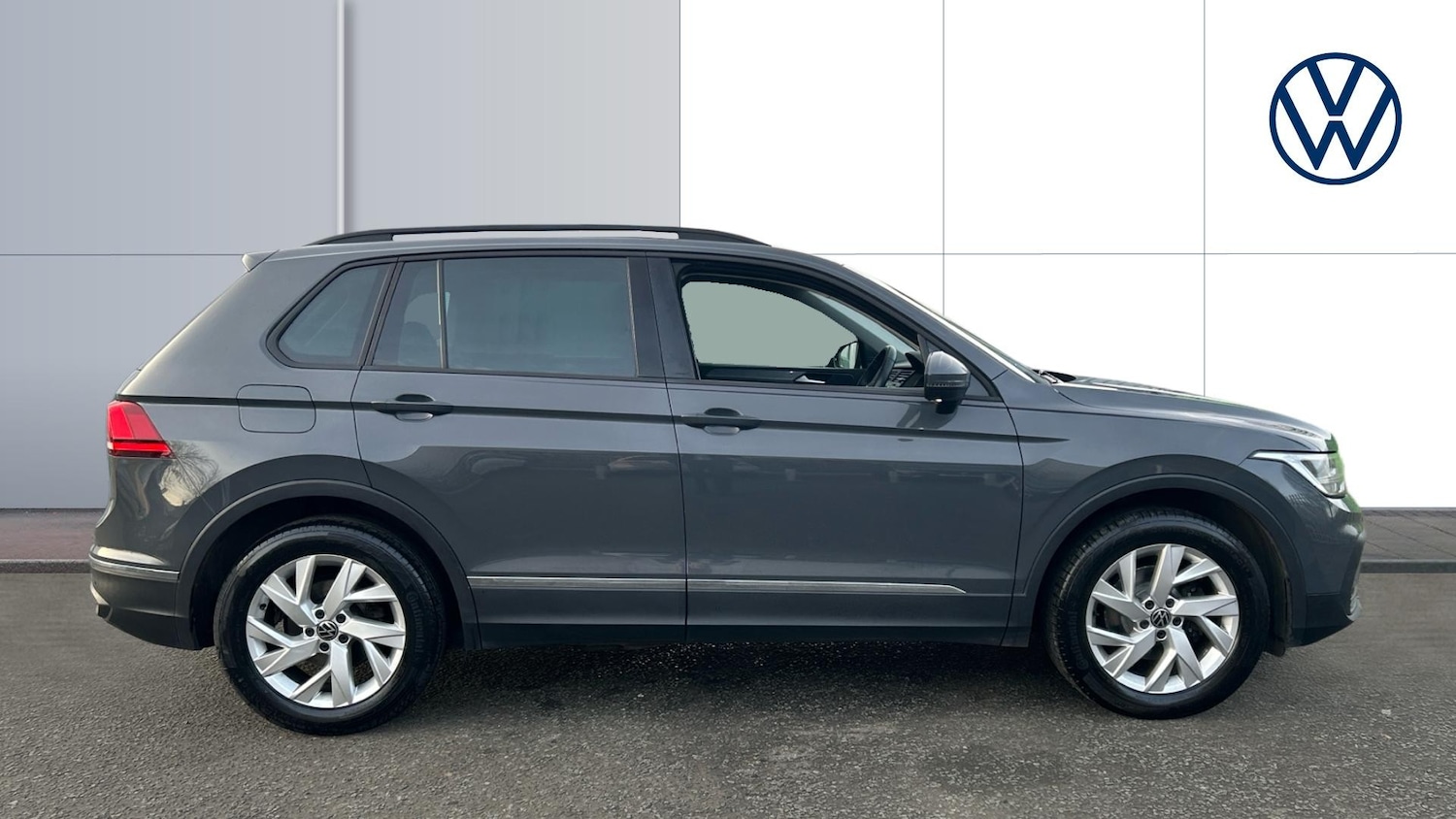 Used Volkswagen Tiguan 2021 for sale - 77135662: Photo 4