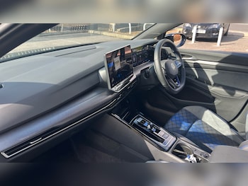 Used Volkswagen Golf 2025 for sale - 79623974: Photo