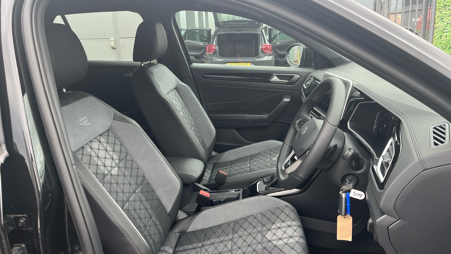 Used Volkswagen T-Roc 2025 for sale - 78109286: Photo 15