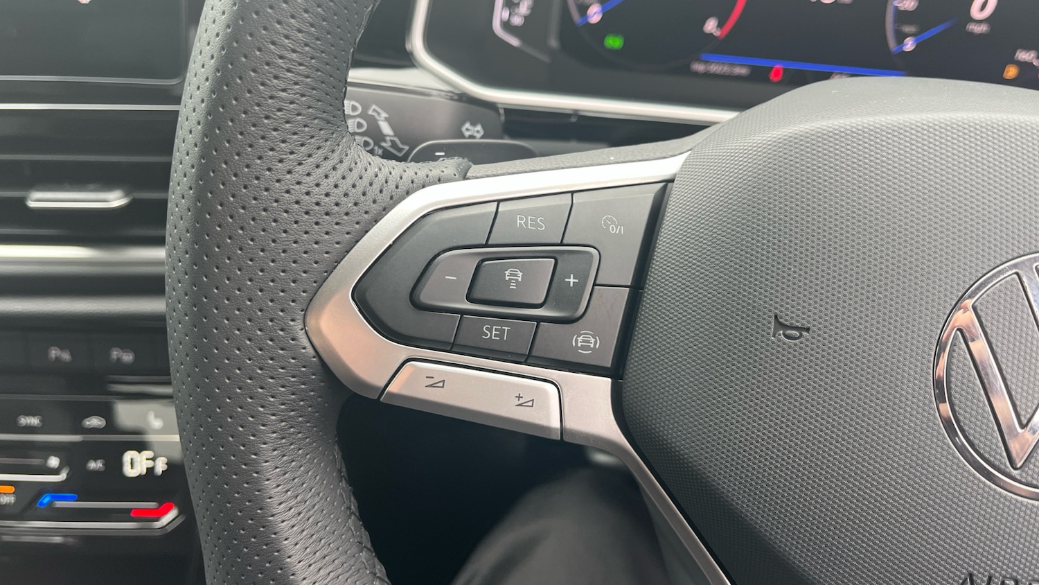 Used Volkswagen T-Roc 2025 for sale - 78109286: Photo 17