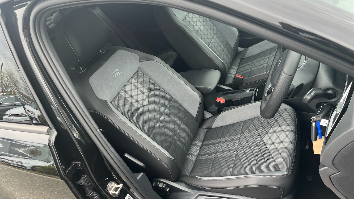 Used Volkswagen T-Roc 2025 for sale - 78109286: Photo 33