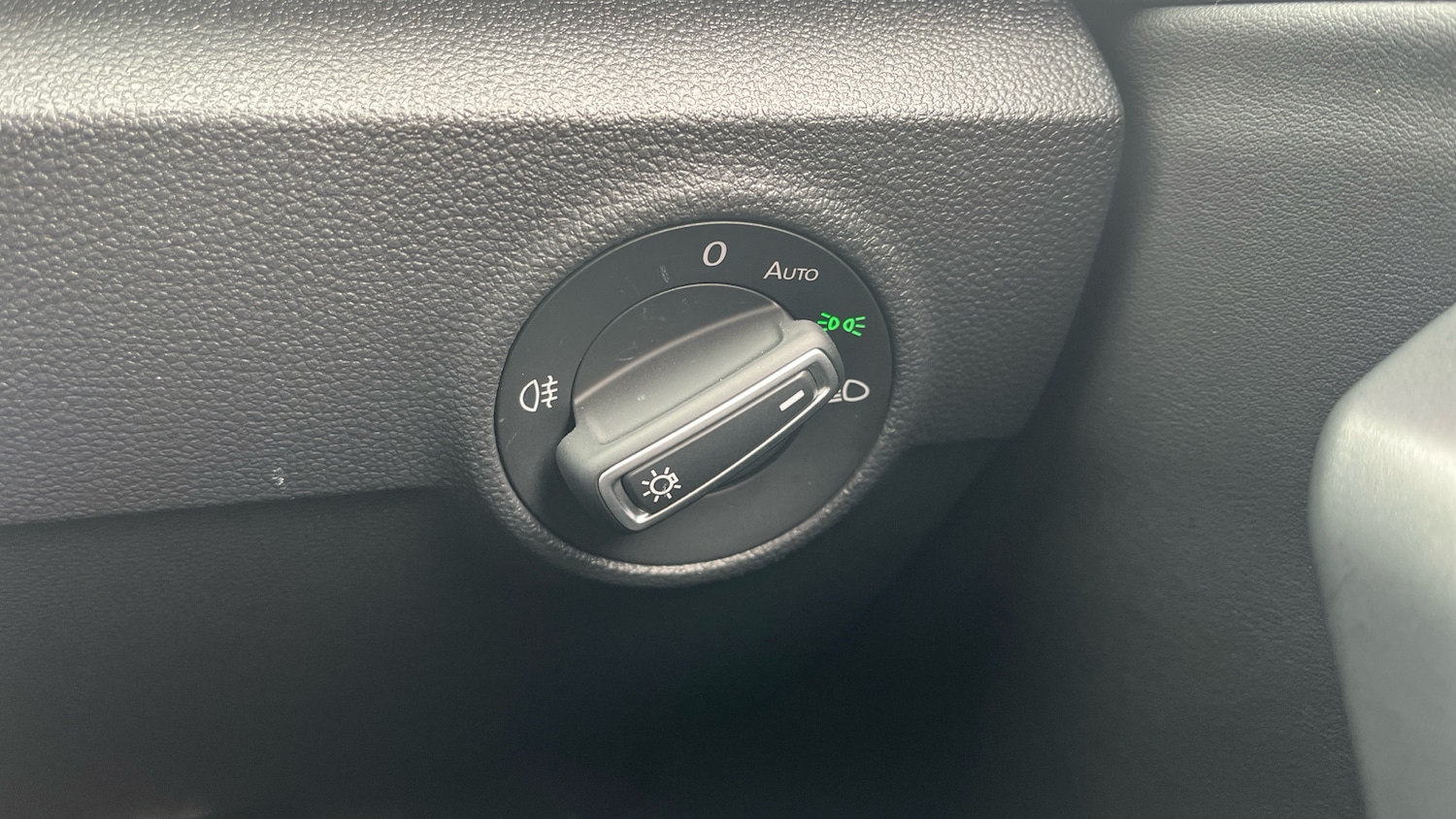 Used Volkswagen T-Roc 2025 for sale - 78109286: Photo 36