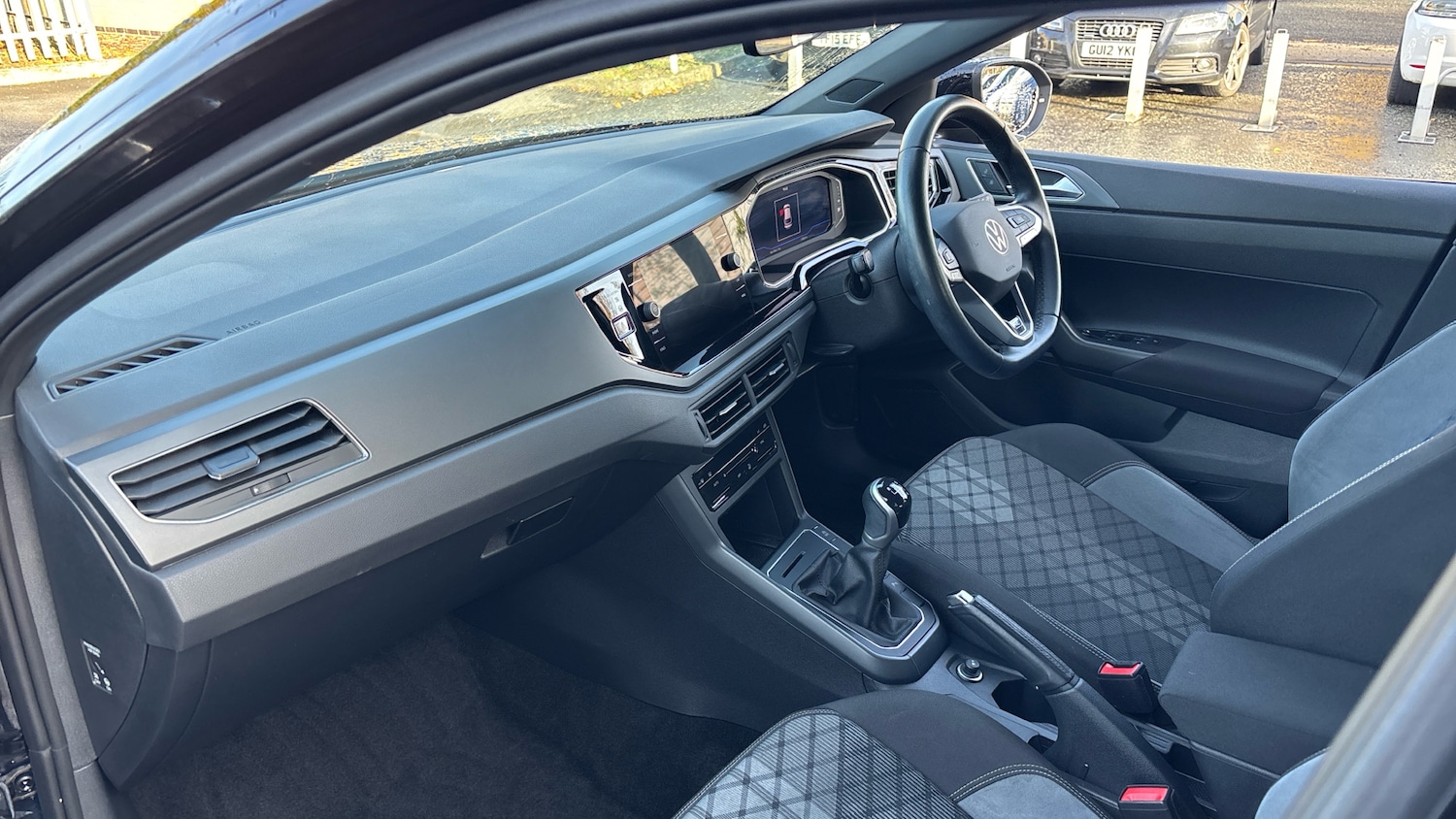 Used Volkswagen Taigo 2023 for sale - 76391624: Photo 2