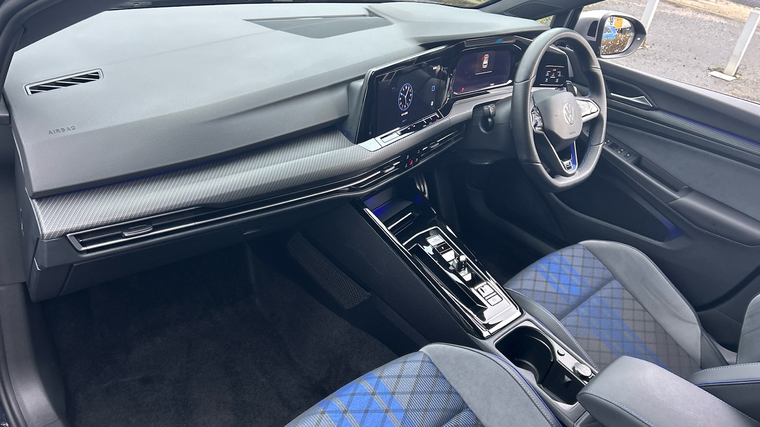 Used Volkswagen Golf 2023 for sale - 76736390: Photo 2