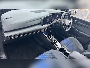 Used Volkswagen Golf 2023 for sale - 76736390: Photo