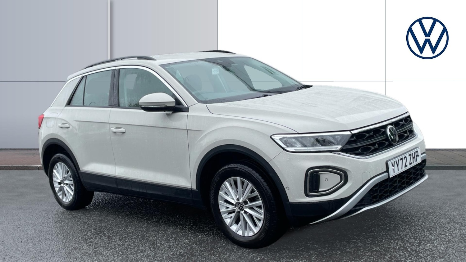 Used Volkswagen T-Roc 2023 for sale - 76329890: Photo 1