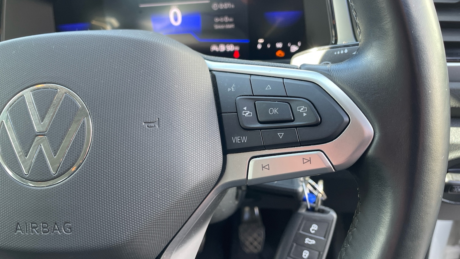 Used Volkswagen T-Roc 2023 for sale - 76329890: Photo 18
