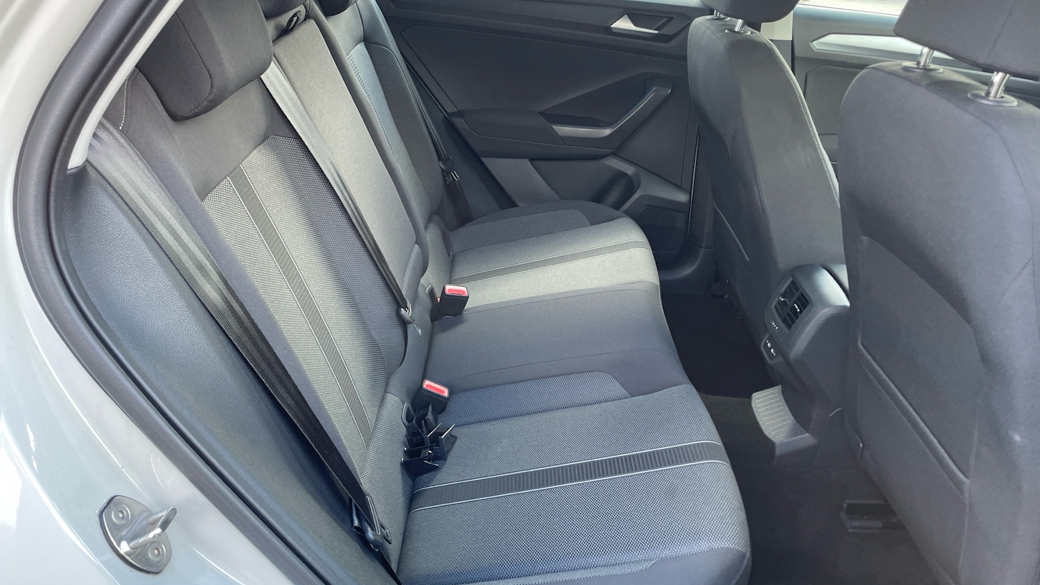 Used Volkswagen T-Roc 2023 for sale - 76329890: Photo 36