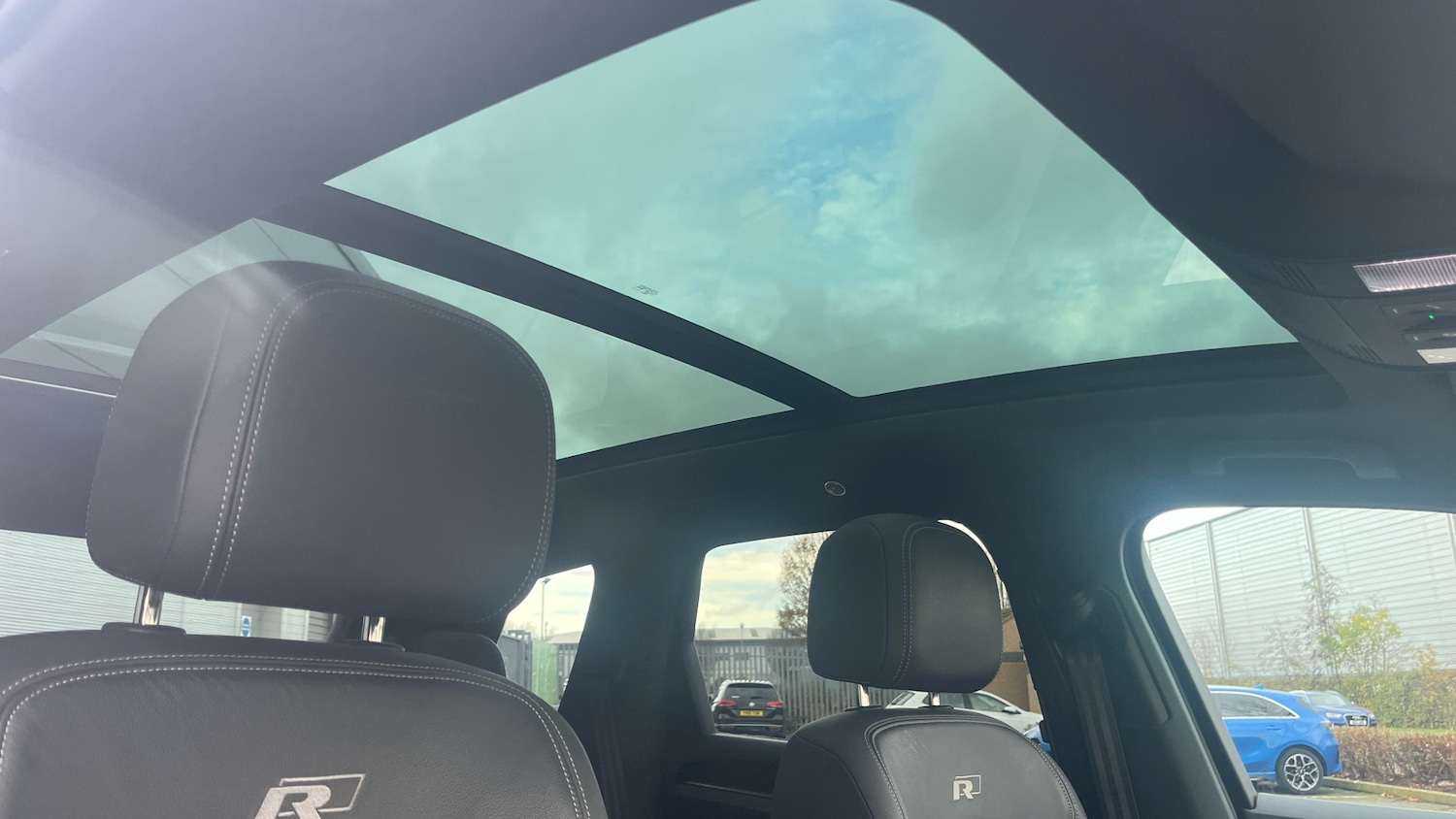 Used Volkswagen Touareg 2021 for sale - 76918144: Photo 32