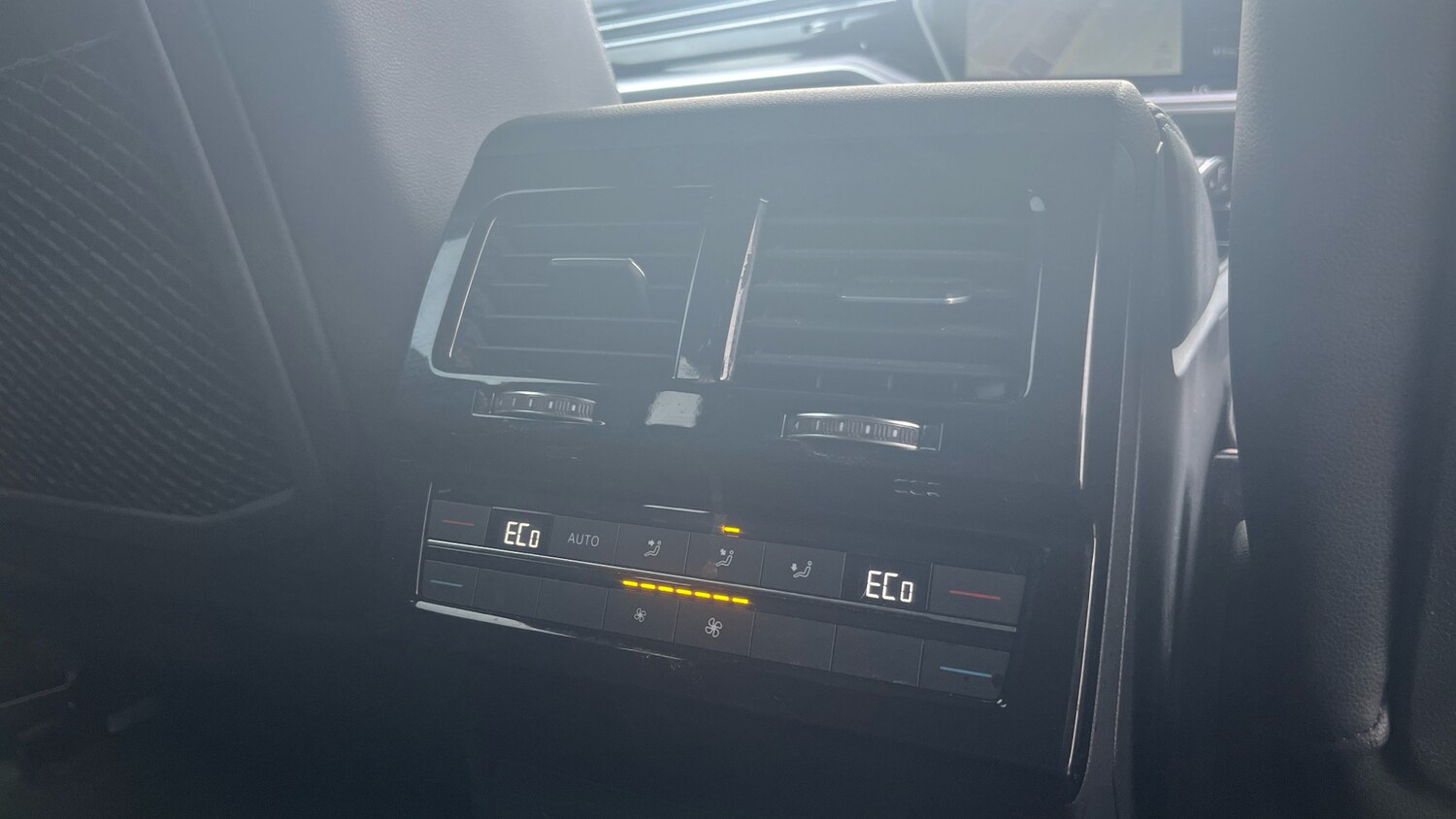 Used Volkswagen Touareg 2021 for sale - 76918144: Photo 35