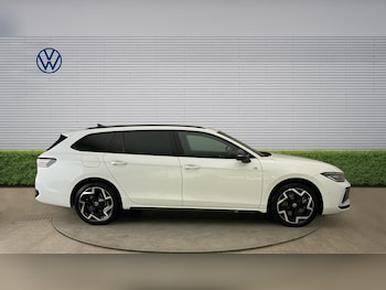 Used Volkswagen Passat 2025 for sale - 78555975: Photo