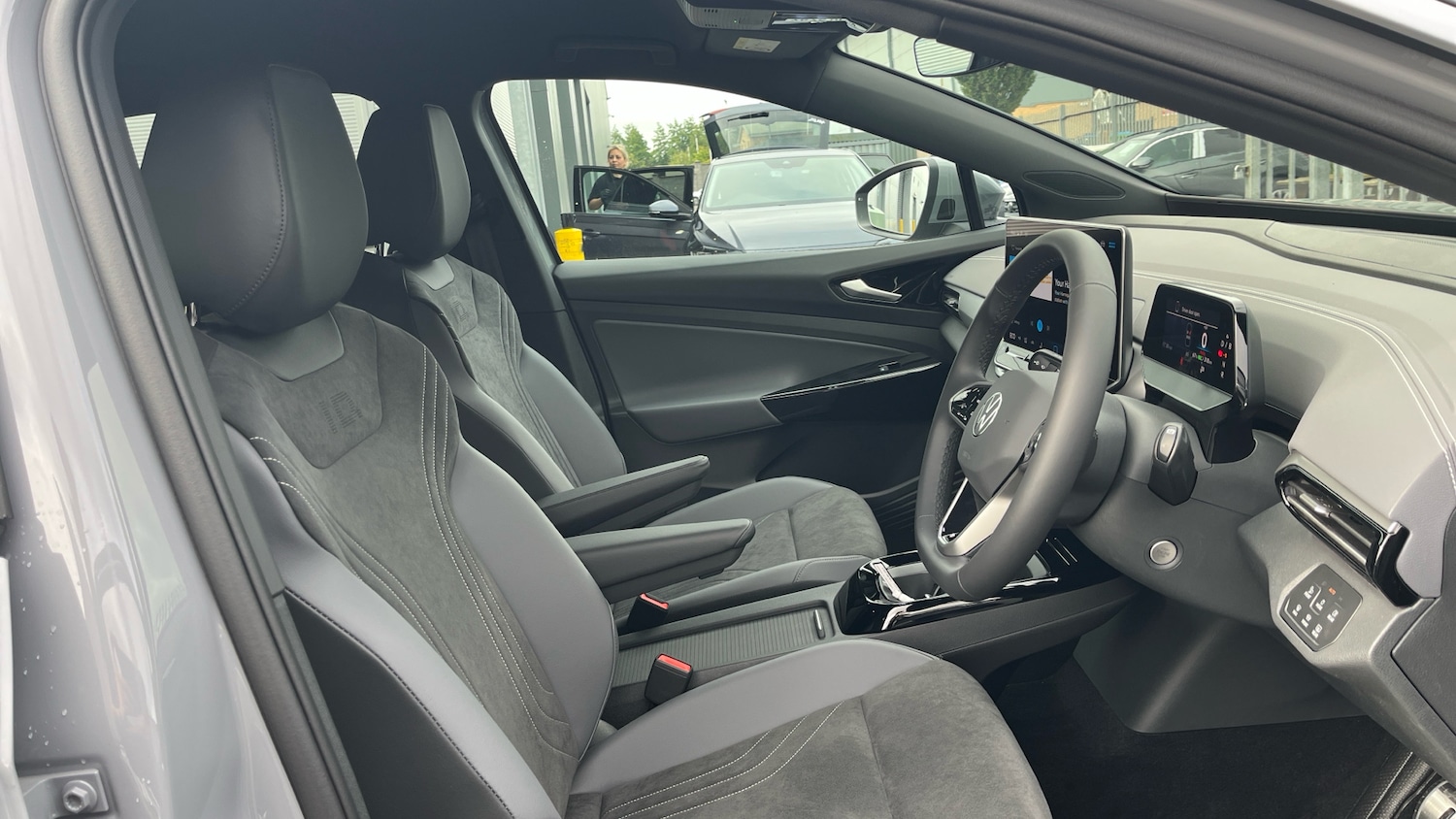 Used Volkswagen ID.4 2025 for sale - 76776316: Photo 15