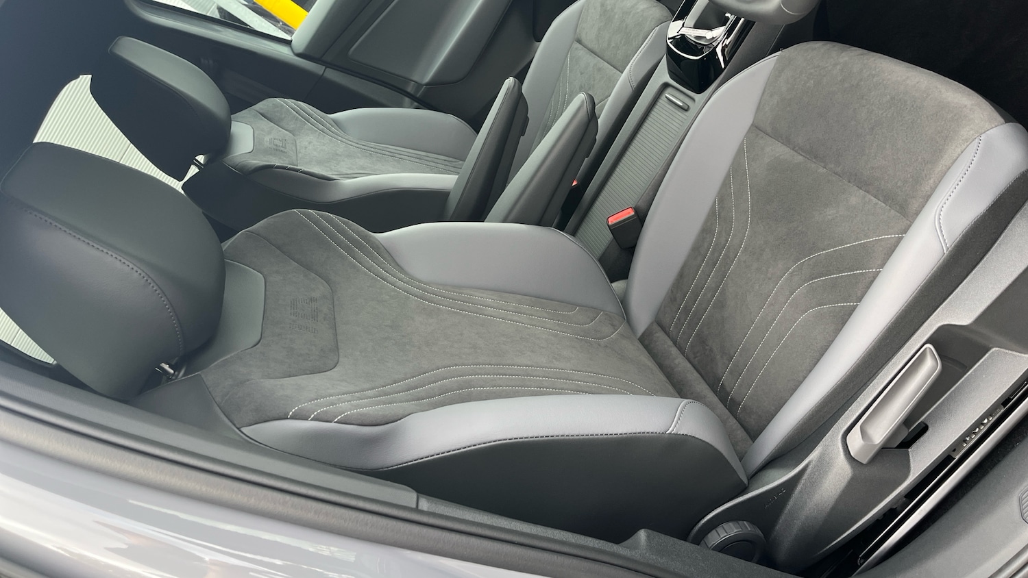 Used Volkswagen ID.4 2025 for sale - 76776316: Photo 35