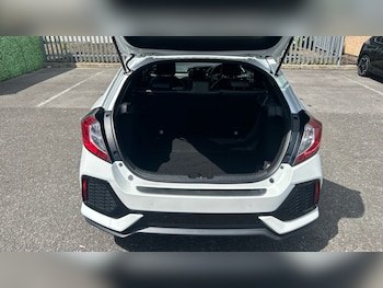 Used Honda Civic 2017 for sale - 79088840: Photo